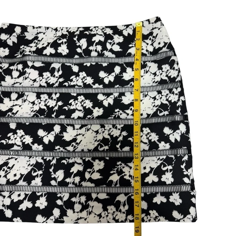 White House Black Market skirt Black and White Floral Mini Skirt